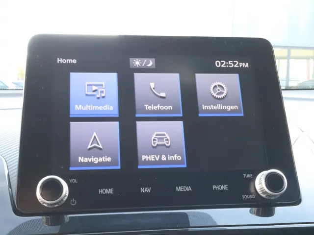 Mitsubishi Eclipse Cross 2.4 PHEV Intense+ Trekhaak | Standkachel | Carplay
