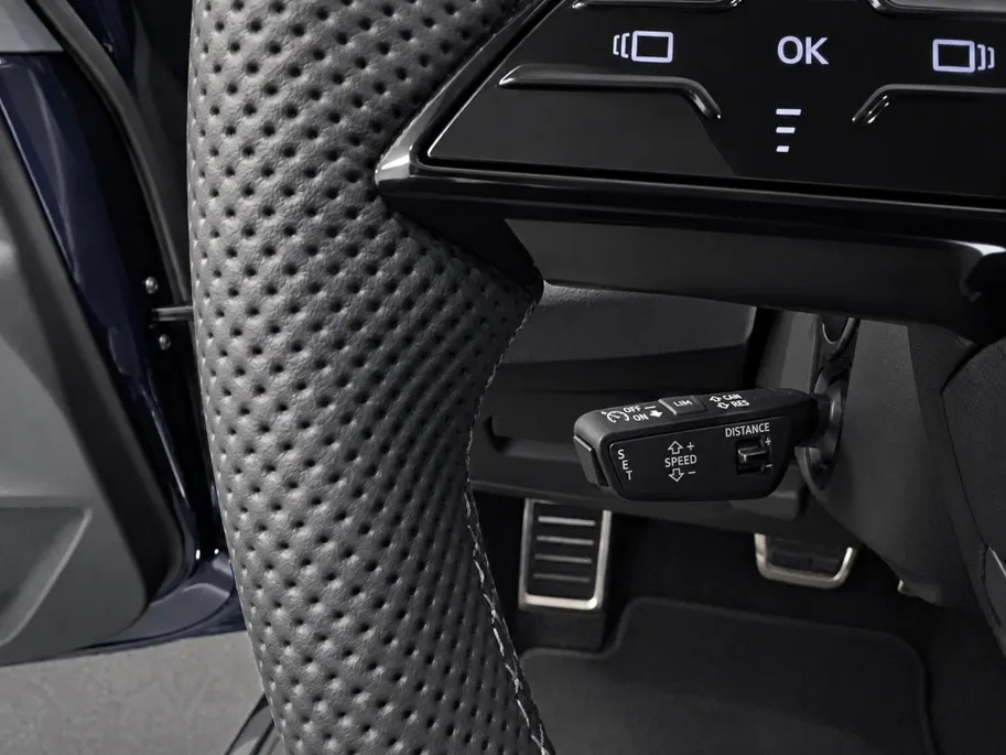 Audi A5 Avant 2.0 367pk e-hybrid Quattro S edition Competition · Panoramadak · Wegklapbare Trekhaak · 360 Camera