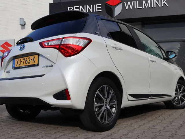 Toyota Yaris 1.5 Hybrid Y20 Exclusive Bi-tone Cruise | Camera |Navi