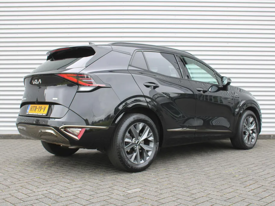 Kia Sportage 1.6 T-GDi Hybrid Dark Edition | Stuur-/stoelverwarming v+a | Camera | Elek. stoelverstelling | 18' LM | Cruise adapt. | Navi | Clima | Half leer/suède |