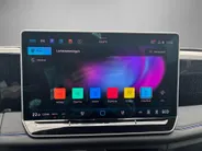 Volkswagen Tiguan 1.5eHybrid/204PK DSG R-Line · Panoramadak · Leder · 360 Camera · Stoelventilatie · Massage · Keyless · Harman Kardon Audio · Garantie t/m 03-04-2030 of 100.000km