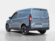 Ford E-Transit Courier Limited 44 kWh | Driver assistancepack | Winterpack | Trekhaak | Led laadruimteverlichting | Climate Control | Verwarmbare stoelen | Camera | 17' Lichtmetaal |te bestellen