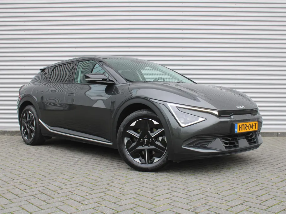 Kia EV6 Air 84 kWh | Stuur-/stoelverwarming | Camera | Cruise adapt. | Telefoonlader | Clima | Navi | 19' LM | LED | Apple Carplay/Android Auto |