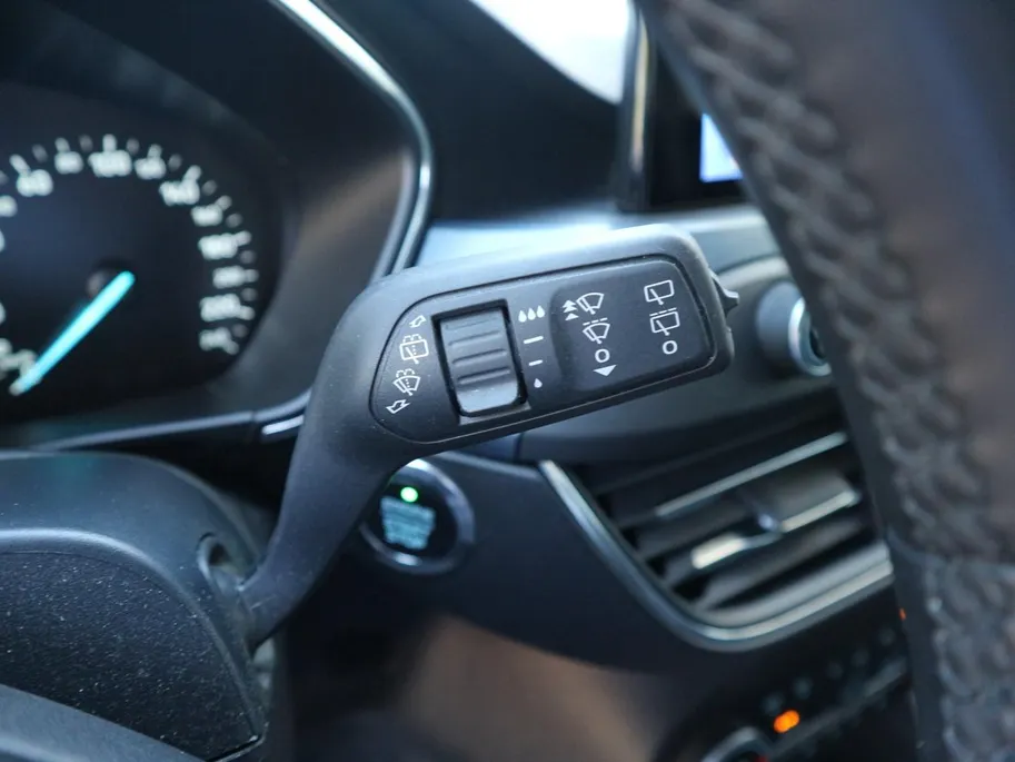 Ford Focus 1.0 EcoBoost Hybrid Active | NAVI | CAMERA | WINTERPAKKET |