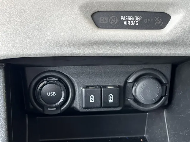 Suzuki Swift 1.2 Style Smart Hybrid