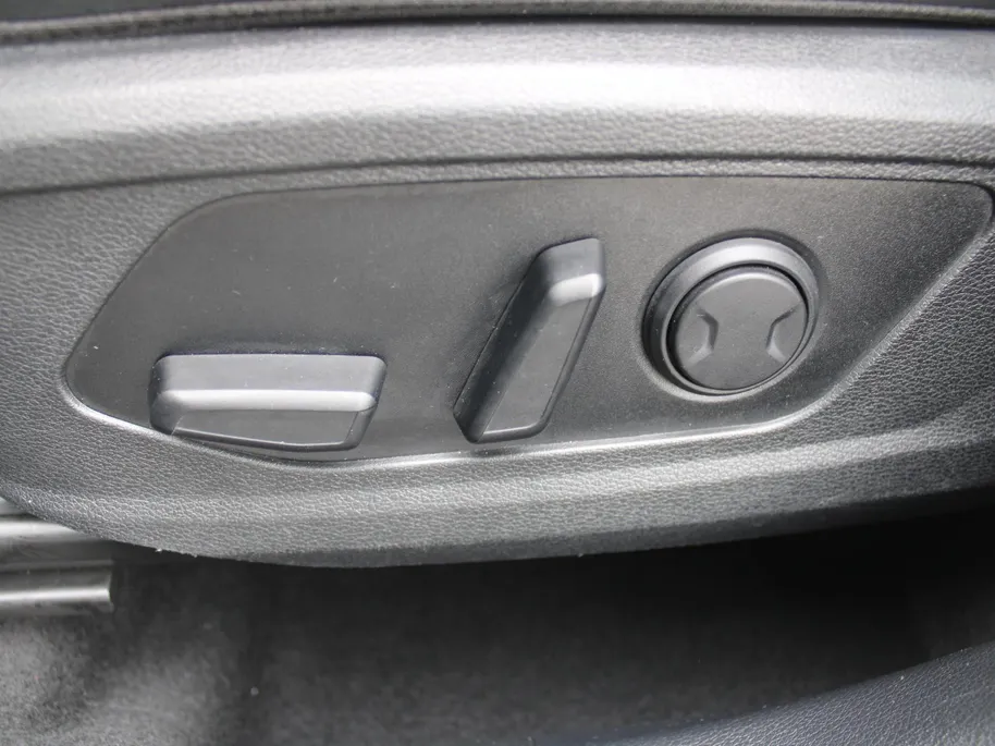 Kia Sportage 1.6 T-GDi Hybrid GT-Line | Stuur-/stoelverwarming | Elek. stoelverstelling + achterklep | Schuifdak | 18' LM | Cruise adapt. | Camera |
