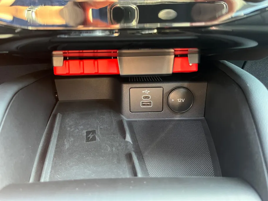 Ford Kuga 2.5 PHEV ST-Line X | Schuif/Kantel Dak | Adaptieve Cruise Control | Elek. Trekhaak | 2100 KG Trekgewicht | Winter Pack |