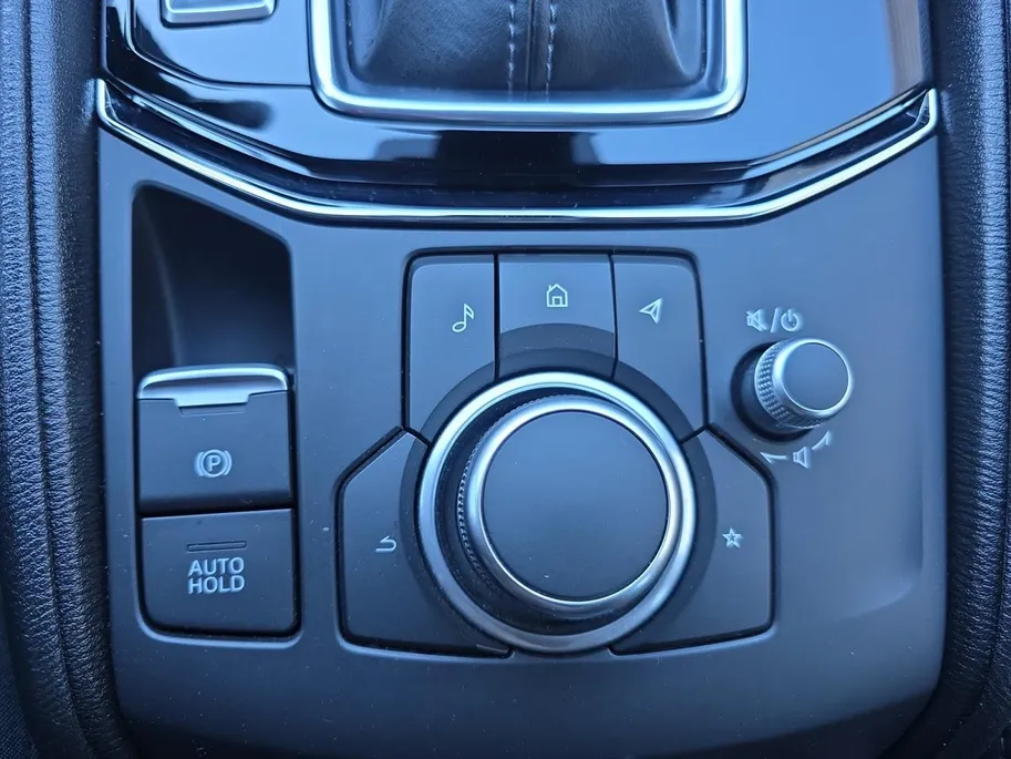 Mazda CX-5 2.0 SkyActiv-G 165 Comfort Automaat! | Dealer onderhouden! | Wegklapbare trekhaak | Stoel-Stuurverwarming | Achteruitrijcamera | Climate control | 12 maanden garantie