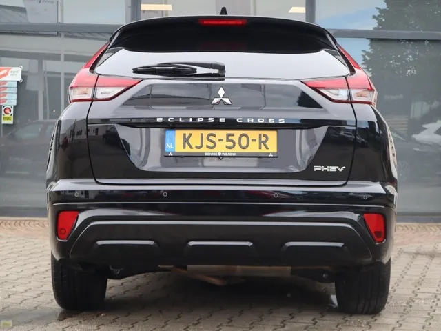 Mitsubishi Eclipse Cross 2.4 PHEV Executive AdaptiveCruise | Apple/AndroidAuto | AllSeaso