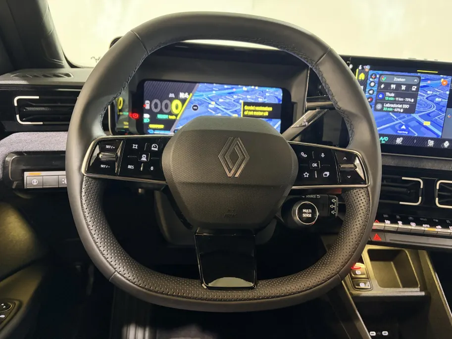 Renault 5 Comfort Range Techno 52 kWh Automaat | SoH 99% | 1e eigenaar | Navi | Camera | Parkeersensoren | Apple CarPlay/Android Auto | Adaptive Cruise Control | Licht & Regen Sensor | Lichtmetalen Velgen | Full LED |