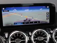 Mercedes-Benz EQA 250 Business Solution Luxury 67 kWh l Keyless l Achteruitrijcamera l Stoelverwarming l Ambiente lichtpakket