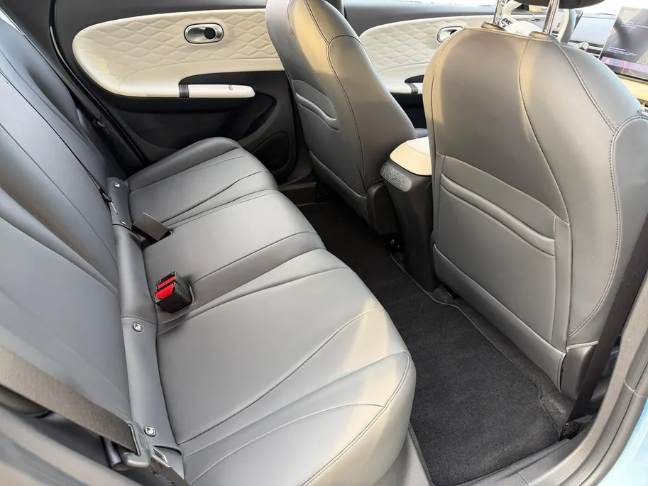 Dongfeng Box Launch Edition 42 kWh | Full Option | 360 Camera | Stoelverwarming & Stoelventilatie | Apple Carplay & Android Auto | Leder | 17'' LMV |