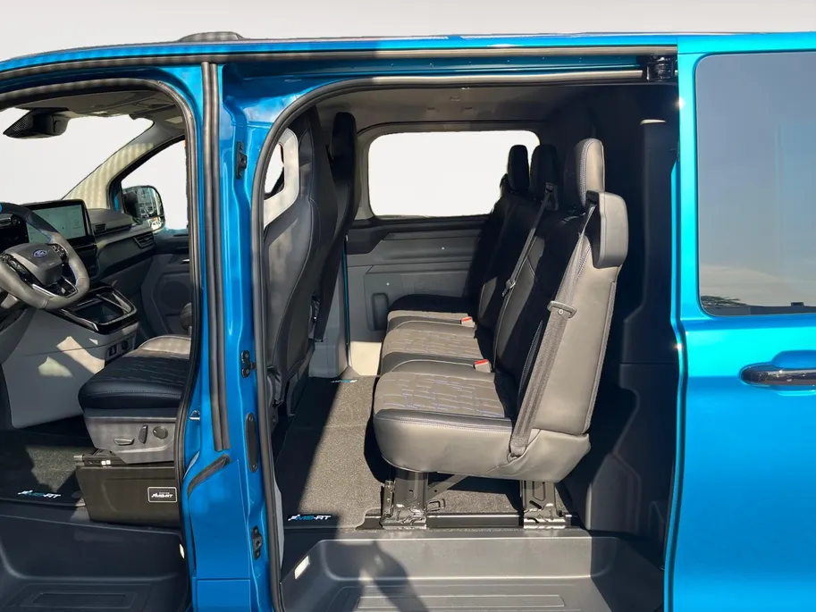 Ford E-Transit Custom 320 L2H1 MS/RT 71 kWh Dubbele Cabine 286 pk | NIEUW TE BESTELLEN | MS/RT Sports Pack | 19' LM velgen | Achterspoiler | Lederen bekleding - Financial Lease - 0,99% rente