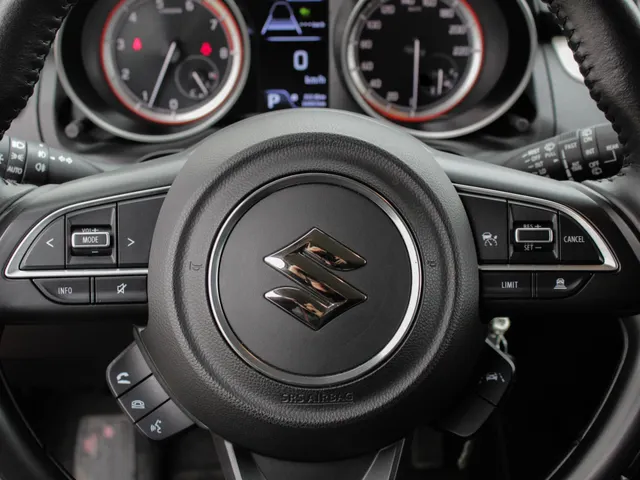 Suzuki Swift 1.2 Select Smart Hybrid Automaat | Navi | Adap. Cruise | PDC V+A | Camera | Lm-Velgen