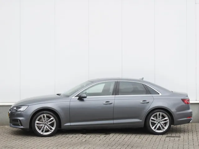 Audi A4 Limousine 35 TFSI Design Pro Line Plus | Navi | Digital dash | Leder | Schuifdak | Cruise