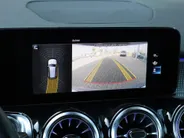 Mercedes-Benz EQB 250 Business Line 67 kWh l Panoramadak l Stoelverwarming l Achteruitrij camera