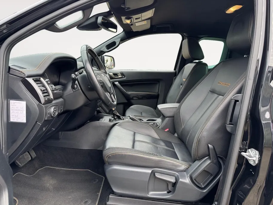 Ford Ranger 2.0 EcoBlue Wildtrak Supercab | NL auto | 1e eigenaar | 213 PK | Trekhaak | Automaat | Rollertop | Stoelverwarming | Achteruitrijcamera | Parkeersensoren voor en achter | Adapt. cruise control | Apple carplay & Android auto | Bovag garantie |