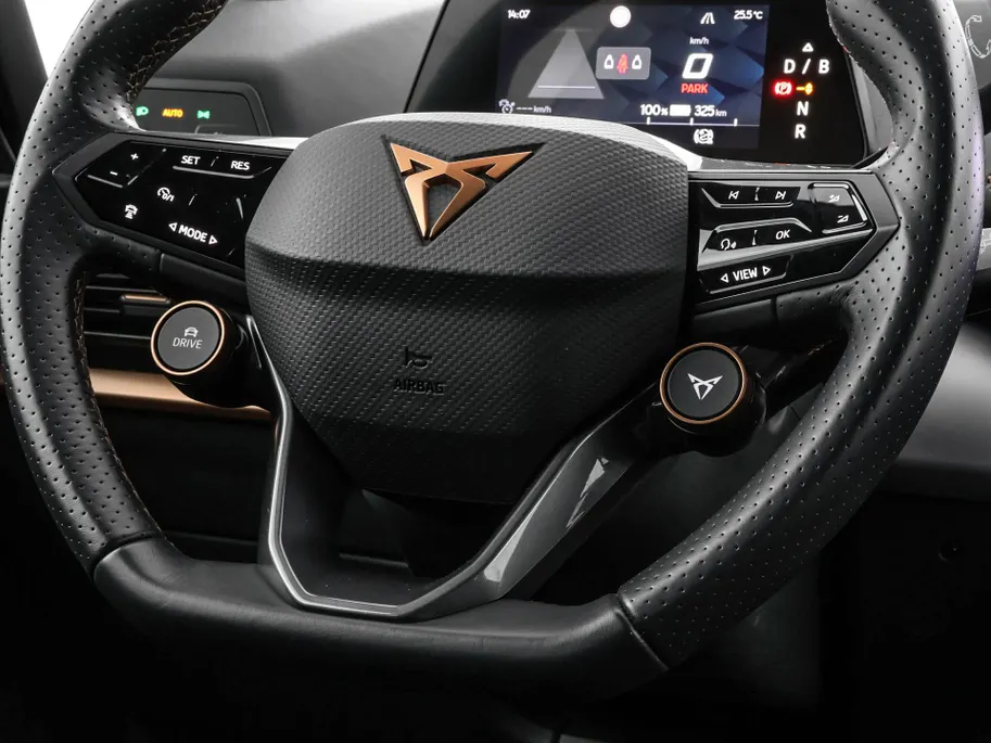 CUPRA Born Adrenaline 62 kWh 230pk · 95,6% · Camera · Apple/Android Car Play · Stuur- & Stoelverwarming · ACC · 19'Velgen · Keyless ·