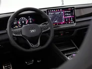 Volkswagen Tayron 1.5 272pk DSG eHybrid R-Line Edition · Panoramadak · 360 Camera · Wegklapbare Trekhaak · Stoelverwarming · Apple/Android Car Play · 20'' Inch · Garantie t/m 03-11-2029 of 100.000km