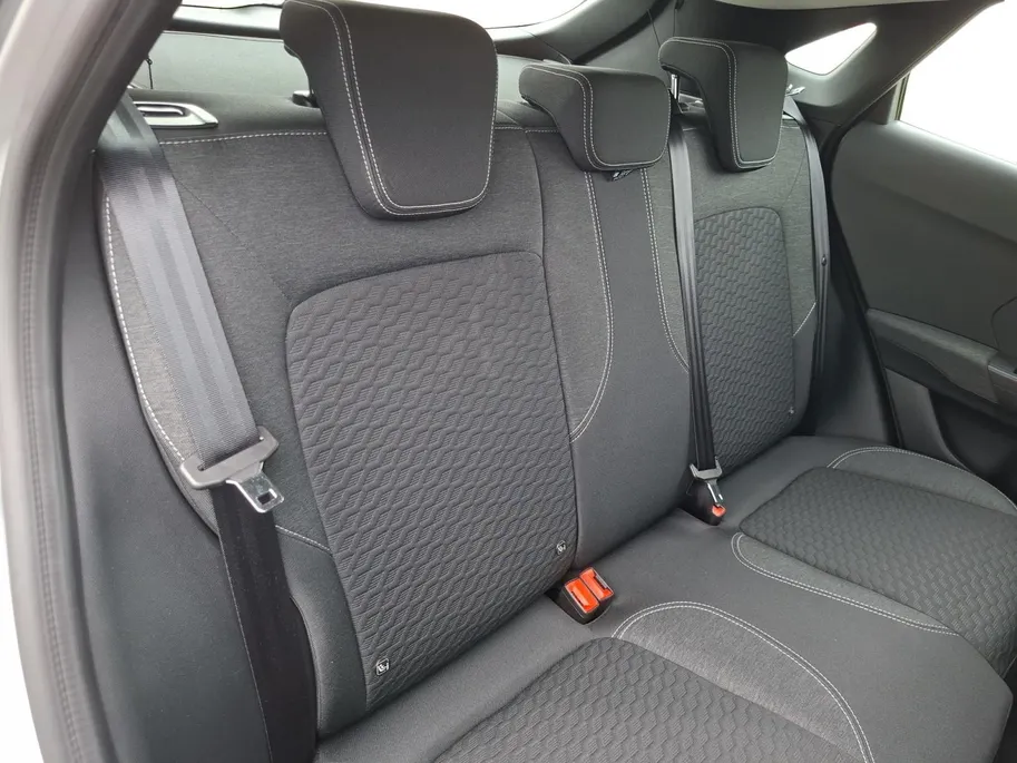 Ford Puma 1.0 EcoBoost Hybrid Titanium | 1e Eigenaar | NL-Auto | Winterpack | 17' Lichtmetaal | Climate Control | Navigatie | Parkeersensoren | Apple Carplay&Andoid auto |