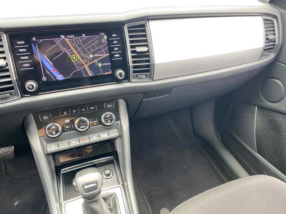 Škoda Kodiaq 1.5 TSi DSG7-autom. Business Edition LED | navigatie | adapt. cruise control | sunset | etc.