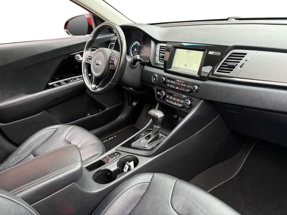 Kia Niro 1.6 GDi Hybrid DynamicPlusLine | Trekhaak | Camera | Stoel/Stuurverwarming | Apple Carplay/Android Auto | Adaptieve Cruise Control |