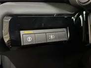 Renault 5 Comfort Range Iconic Cinq 52 kWh Automaat | DEMO | Harman Kardon Audio | Camera | Blind Spot Warning | Adaptive Cruise Control | Climate Control | Apple CarPlay/Android Auto | Digital Cockpit |