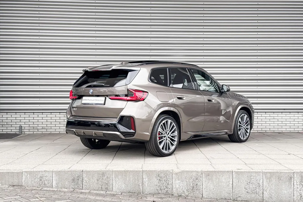 BMW iX1 eDrive20 67 kWh M Sport Edition