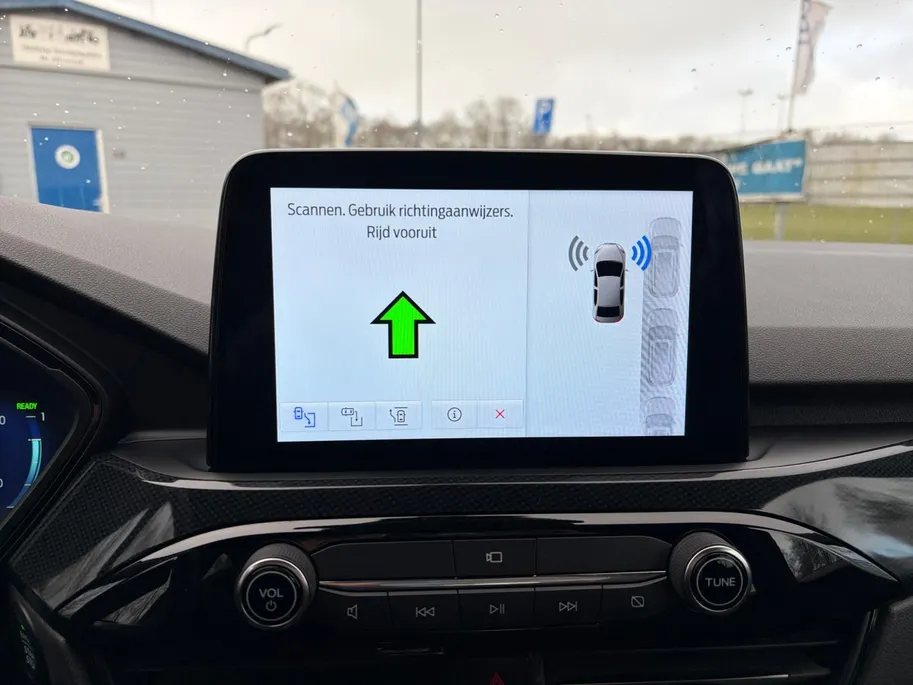 Ford Kuga 2.5 PHEV ST-Line 225PK | Adaptieve Cruise Control | BLIS | Trekhaak | Apple/Android Carplay | Keyless Entry | Climate Control |