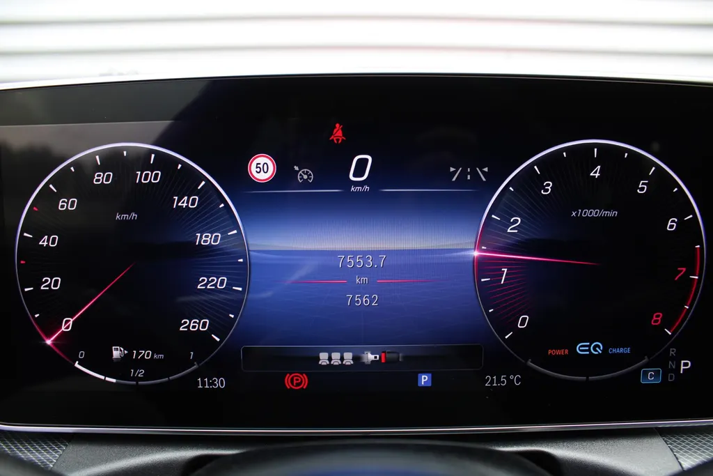 Mercedes-Benz C-Klasse Estate 180 Business Line | Stoelverwarming | Camera | Elek. stoelverstelling + achterklep | Draaloze telefoonlader | 17” LM | LED | Clima | Navi |