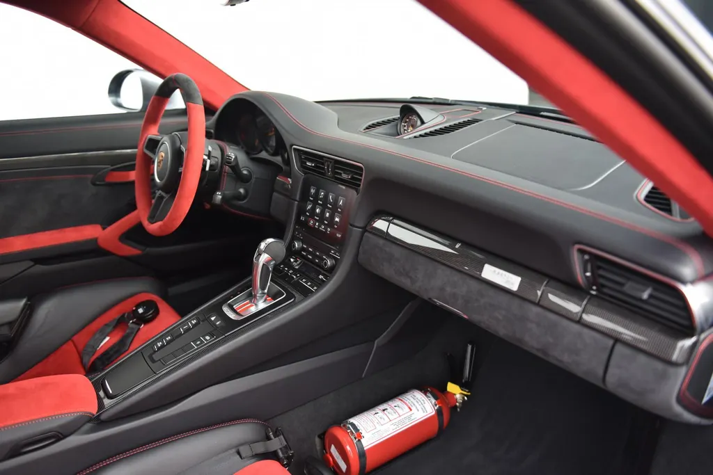 Porsche 911 GT2 RS 3.8
