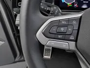 Volkswagen Tiguan 1.5 eTSI 130pk DSG Life Edition · 360 Camera · Inklap. Trekhaak · Dodehoeksensor · Apple/Android Car Play · Parkeerassistent ·