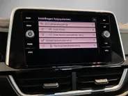 Volkswagen T-Roc 1.5TSI/150PK R-Line DSG · Navigatie · Apple/Android Car Play · Parkeersensoren · Garantie t/m 13-11-2027 of 100000km