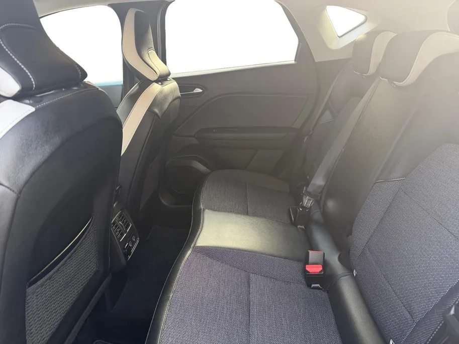 Renault Captur 1.0 TCe 90 Intens | Camera | Navigatie | Apple Carplay & Android Auto | Cruise & Climate Control | Parkeersensoren | LMV | 12 Maanden BOVAG Garantie