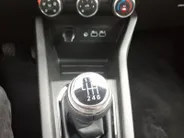 Renault Clio 1.0 TCe 90 Evolution Navigatie | Camera | Bluetooth | Parkeersensoren | LMV | Airco | 12 Maanden BOVAG Garantie