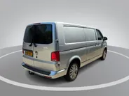 Volkswagen Bedrijfswagens Transporter 2.0 TDI 150pk DSG L2H3 28 Bulli · Camera · Apple/Android Car Play · Trekhaak · Adaptive Cruise Control · Alarmklasse 3 · Navigatie · Elek. Inklapbare Spiegels ·