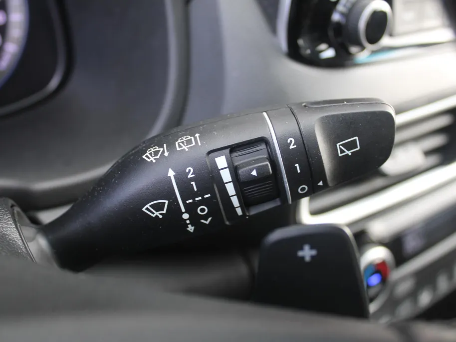 Hyundai Kona 1.6 GDI HEV Comfort | Trekhaak | Camera | 16' LM | Cruise adapt. | Navi | Apple Carplay/Android Auto | Clima | All seasons |