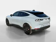 Ford Mustang Mach-E Extended Premium RWD 88 kWh | Direct Leverbaar | €1000,- Voordeel | 360 Camera | Winterpack | 19 LM Velgen | Technology Pack | Rijklaar Prijs | B&O Audio |
