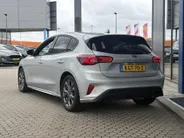 Ford Focus 1.0 EcoBoost Hybrid ST Line Hatchback | Winter Pack | Groot Scherm | Android Auto Apple Carplay