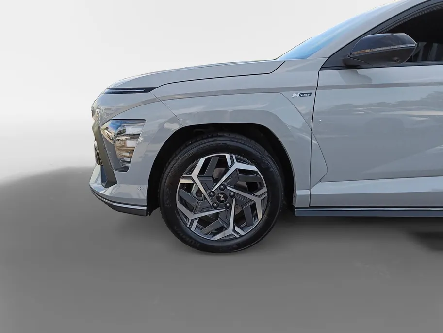 Hyundai Kona 1.6 GDI HEV N Line Sky | Apple Carplay/Android Auto | Kunstlederen/suede bekleding | Lichtmetalen velgen 5-spaaks 18 | Schuif/kanteldak