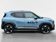 Kia EV2 Plus Advanced 42.2 kWh Panorama dak | Harman & Kardon | Navigatie | Stoel & stuurverwarming | Fabrieksgarantie t/m 5-6-2033 +3x 1 jaar* | NAP