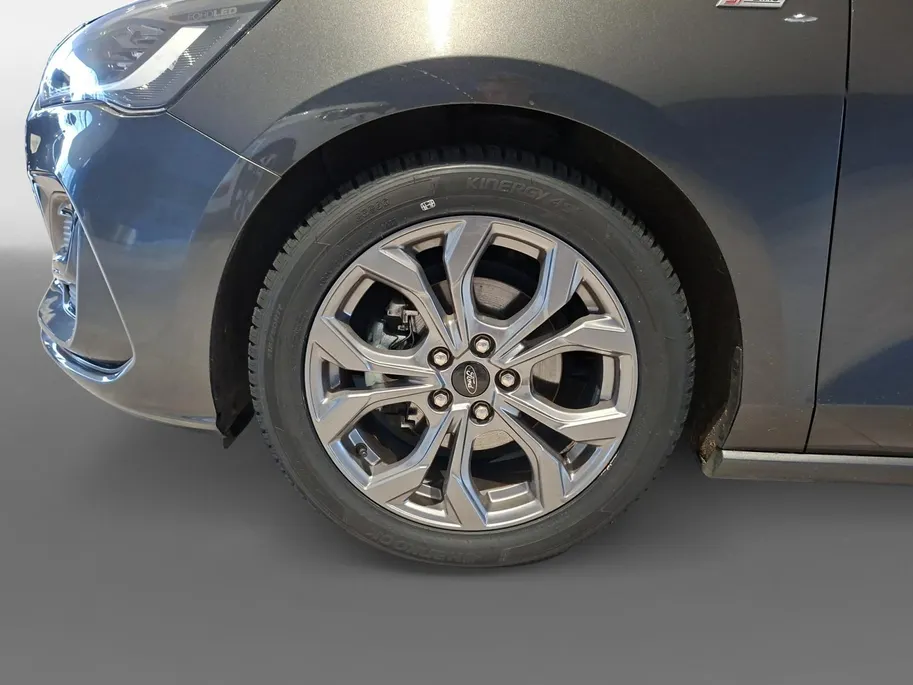 Ford Focus Wagon 1.0 EcoBoost Hybrid St-Line 125pk automaat | 1500 kg Aanhanggewicht | Navigatie | Cruise control | All season banden