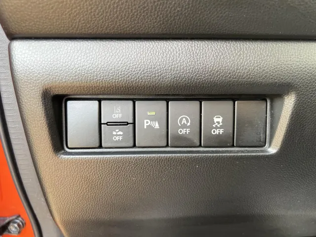 Suzuki Swift 1.2 Style Smart Hybrid | Apple Carplay & Android Auto | 16' Lichtmetalen Velgen | Climate Control | Navi