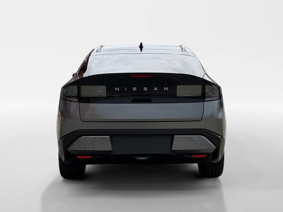 Nissan Leaf Evolve 52 kWh | NISSAN MORE 10 JAAR GARANTIE| 451 KM WLTP | 2500 EURO INRUILPREMIE | SNEL RIJDEN | BOSE | RONDOM CAMERA | CARPLAY |