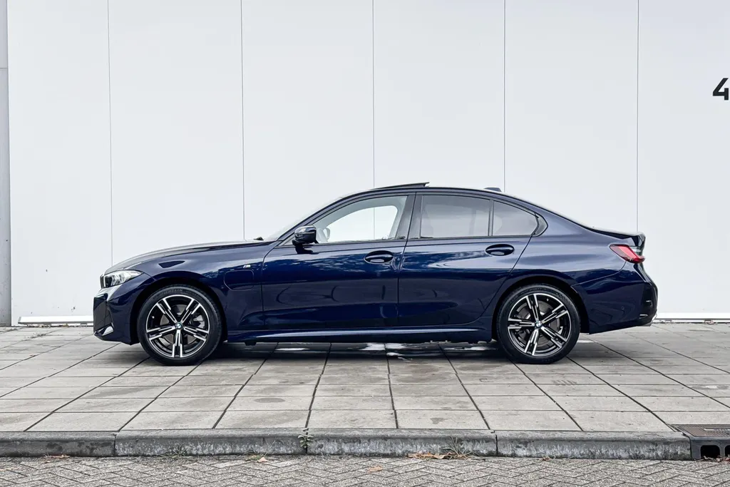 BMW 3 Serie Sedan 330e M-Sport