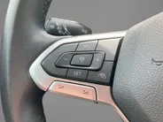 Volkswagen Golf 1.5TSI/150PK Active · Navigatie · Camera + Parkeersensoren · Apple/Android · Garantie t/m 06-02-2028 of 100000km