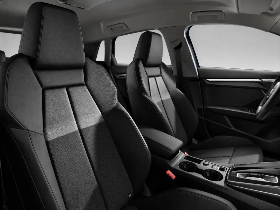 Audi A3 Sportback 40 TFSI e Advanced edition 204 PK · Assistentie pakket rijden en Parkeren plus · Lichtpakket plus ambient light · 3-spaaks mf. afgevlakt sportstuur · MEGA Sale
