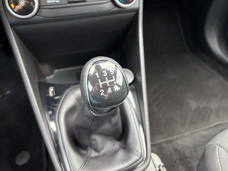 Ford Fiesta 1.1 Trend | Zeer nette auto! | Dealer onderhouden | Bluetooth | Elektr. Ramen | Airco | 12 maanden garantie! |