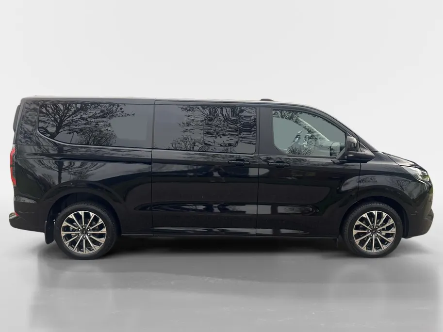 Ford Tourneo Custom 340 2.5 PHEV L2H1 Titanium X 8 persoons | TE BESTELLEN AUTO | Elektr. bedienbare AGR Stoelen met lederen bekleding | B&O Audio | Navigatie | Panoramadak | Trekhaak | Achterklep