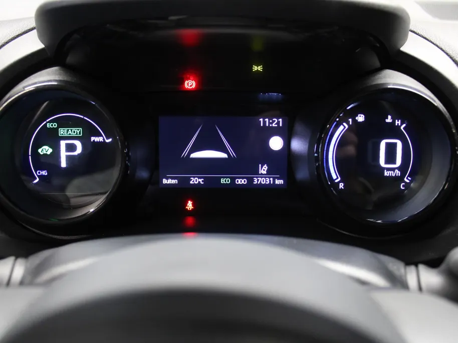 Mazda 2 Hybrid 1.5 Agile | Comfort pakket | 15' LM | Stoelverwarming | Apple Carplay/Android Auto |